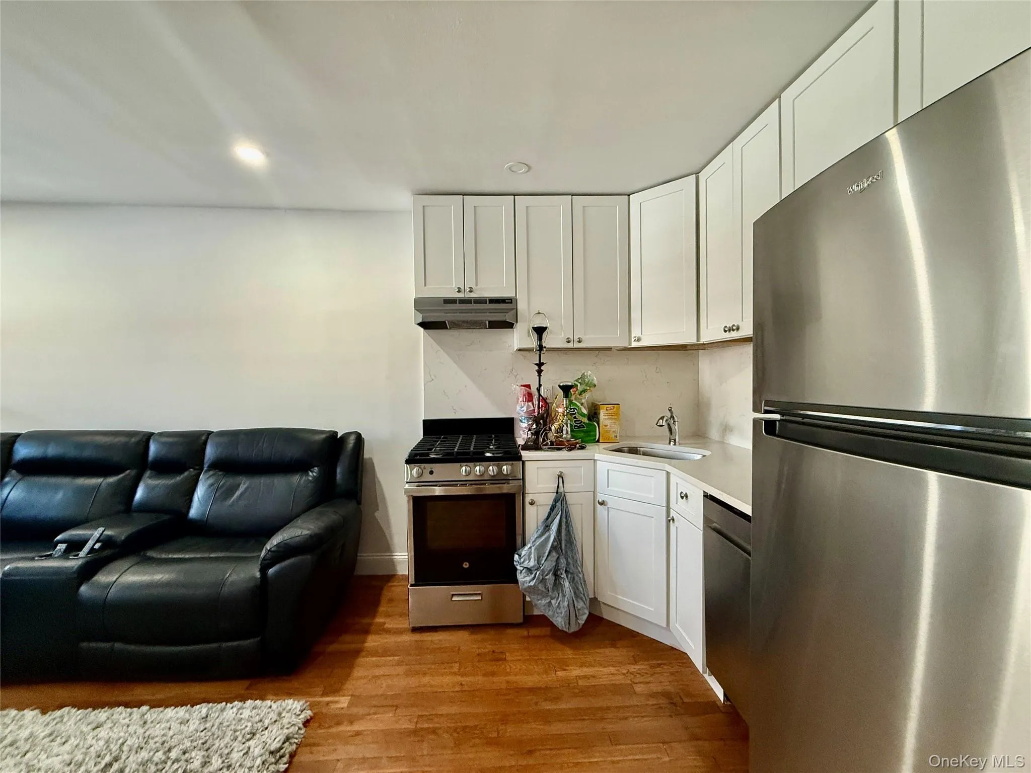 765 Shore Road, Long Beach, NY, 1 Bedroom Bedrooms, 4 Rooms Rooms,1 BathroomBathrooms,Residential Lease,For Rent,Shore,0,965588 765 Shore Road, Long Beach, NY, 1 Bedroom Bedrooms, 4 Rooms Rooms,1 BathroomBathrooms,Residential Lease,For Rent,Shore,0,965588