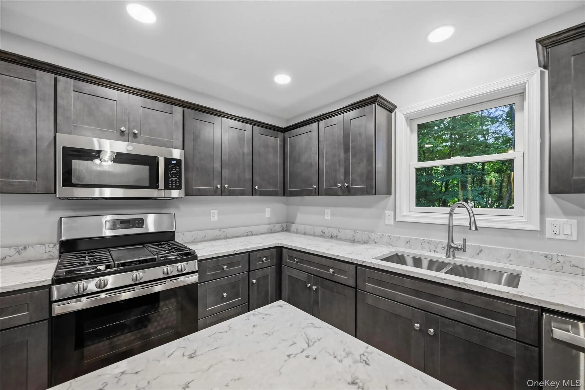 6 Mark Drive, Deerpark, NY, 3 Bedrooms Bedrooms, 7 Rooms Rooms,2 BathroomsBathrooms,Residential,For Rent,Mark,0,965601 6 Mark Drive, Deerpark, NY, 3 Bedrooms Bedrooms, 7 Rooms Rooms,2 BathroomsBathrooms,Residential,For Rent,Mark,0,965601