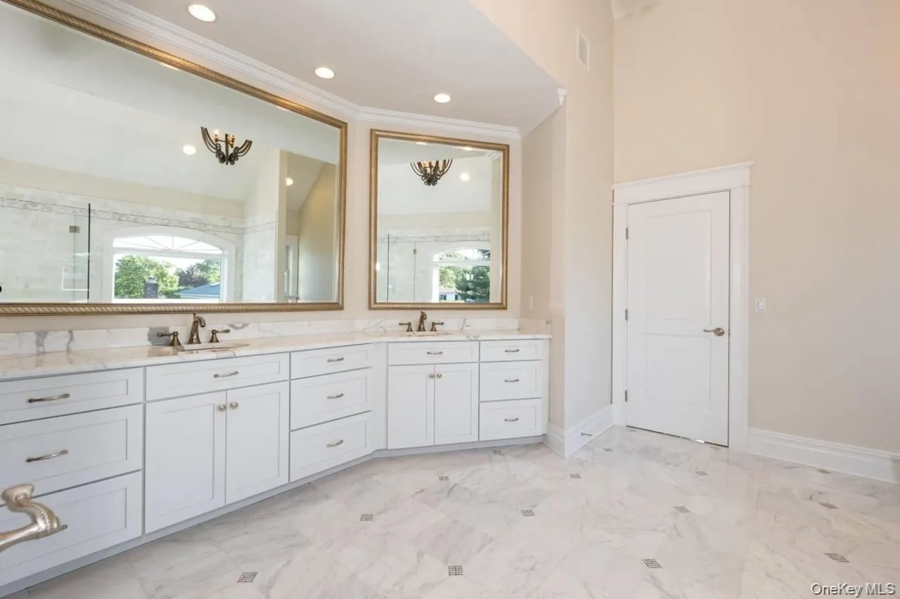 147 Eaton Lane, Islip, NY, 5 Bedrooms Bedrooms, 9 Rooms Rooms,4 BathroomsBathrooms,Residential Sale,For Rent,Eaton,0,965613 147 Eaton Lane, Islip, NY, 5 Bedrooms Bedrooms, 9 Rooms Rooms,4 BathroomsBathrooms,Residential Sale,For Rent,Eaton,0,965613
