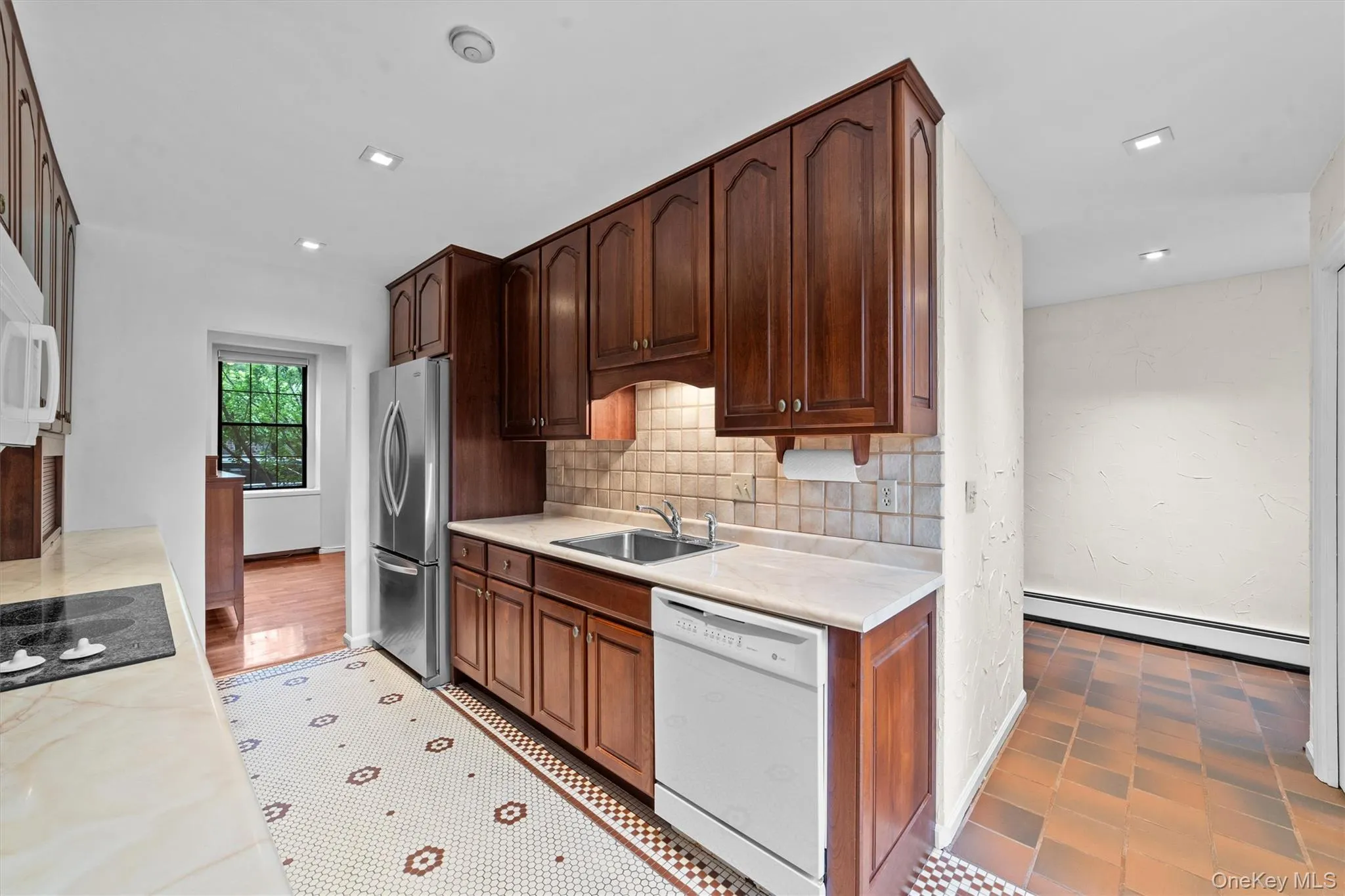 Make your favorite meals with the architectural charm of this kitchen Make your favorite meals with the architectural charm of this kitchen