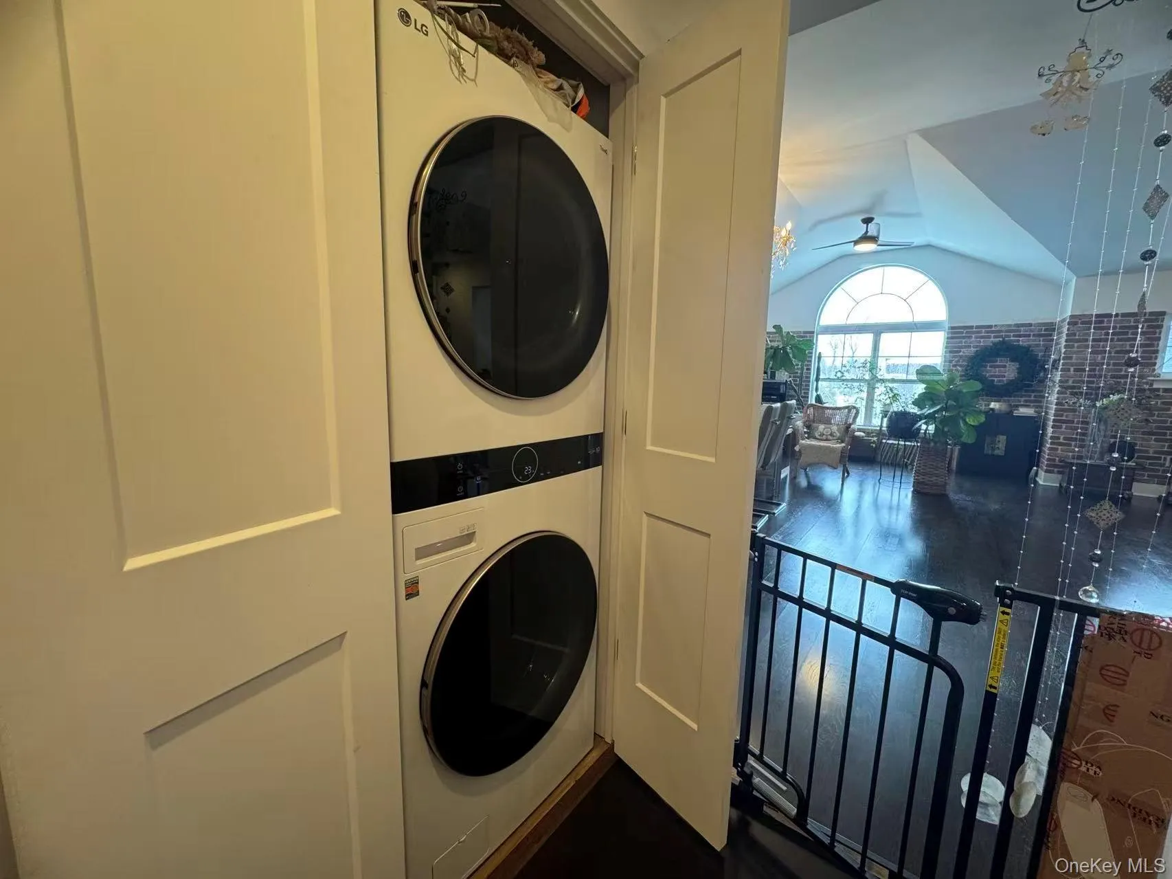 508 Breton Way, Glen Cove, NY, 2 Bedrooms Bedrooms, 5 Rooms Rooms,2 BathroomsBathrooms,Residential Lease,For Rent,Breton,0,965625 508 Breton Way, Glen Cove, NY, 2 Bedrooms Bedrooms, 5 Rooms Rooms,2 BathroomsBathrooms,Residential Lease,For Rent,Breton,0,965625