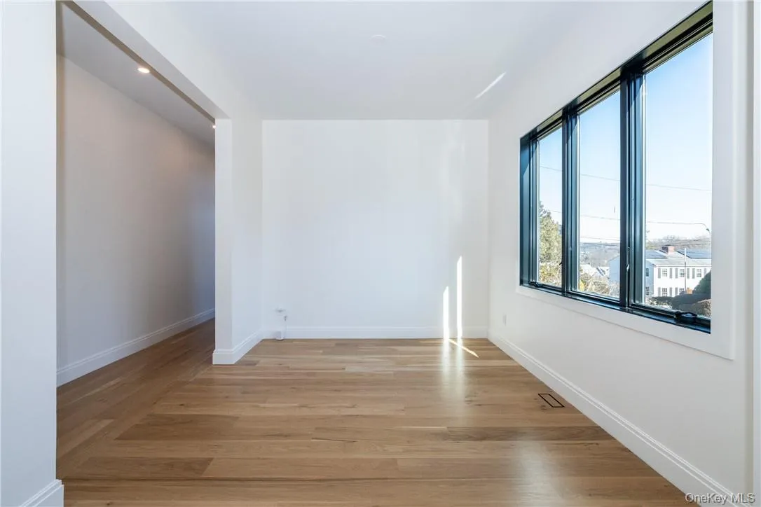 23 Poplar Street, Greenburgh, NY, 4 Bedrooms Bedrooms, 8 Rooms Rooms,4 BathroomsBathrooms,Residential Lease,For Rent,Poplar,0,965661 23 Poplar Street, Greenburgh, NY, 4 Bedrooms Bedrooms, 8 Rooms Rooms,4 BathroomsBathrooms,Residential Lease,For Rent,Poplar,0,965661