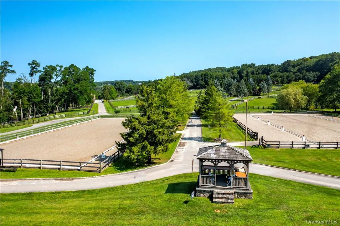 3 outdoor riding rings. 3 outdoor riding rings.
