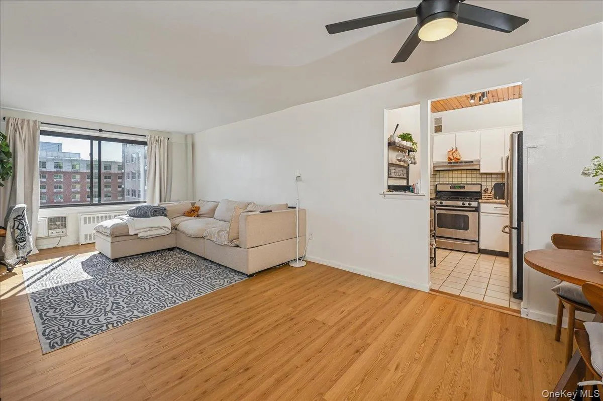 25 Lake Street, White Plains, NY, 1 Bedroom Bedrooms, 4 Rooms Rooms,1 BathroomBathrooms,Residential Lease,For Rent,Lake,0,965670 25 Lake Street, White Plains, NY, 1 Bedroom Bedrooms, 4 Rooms Rooms,1 BathroomBathrooms,Residential Lease,For Rent,Lake,0,965670