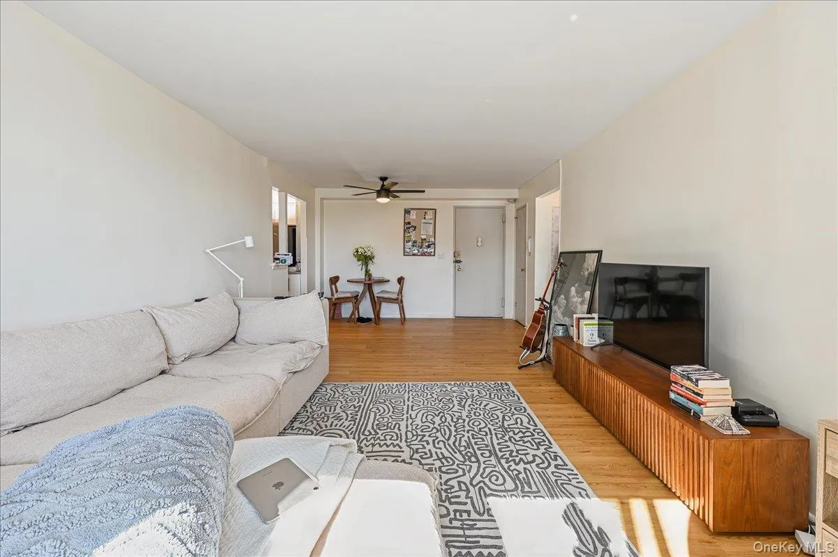 25 Lake Street, White Plains, NY, 1 Bedroom Bedrooms, 4 Rooms Rooms,1 BathroomBathrooms,Residential Lease,For Rent,Lake,0,965670 25 Lake Street, White Plains, NY, 1 Bedroom Bedrooms, 4 Rooms Rooms,1 BathroomBathrooms,Residential Lease,For Rent,Lake,0,965670