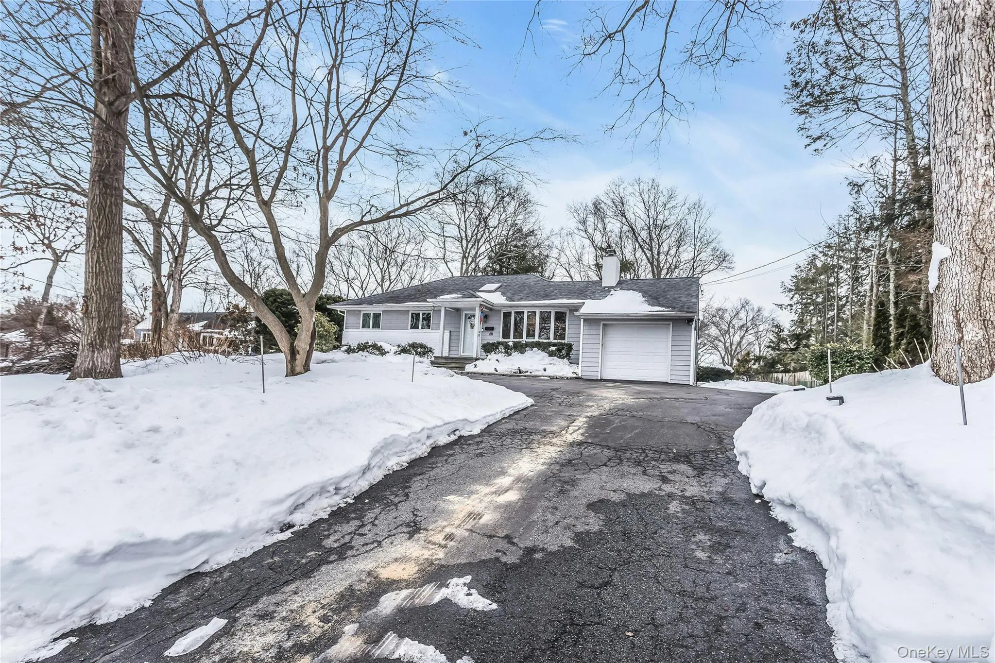 88 Burton Lane, Huntington, NY, 3 Bedrooms Bedrooms, 6 Rooms Rooms,1 BathroomBathrooms,Residential Lease,For Rent,Burton,0,965673 88 Burton Lane, Huntington, NY, 3 Bedrooms Bedrooms, 6 Rooms Rooms,1 BathroomBathrooms,Residential Lease,For Rent,Burton,0,965673
