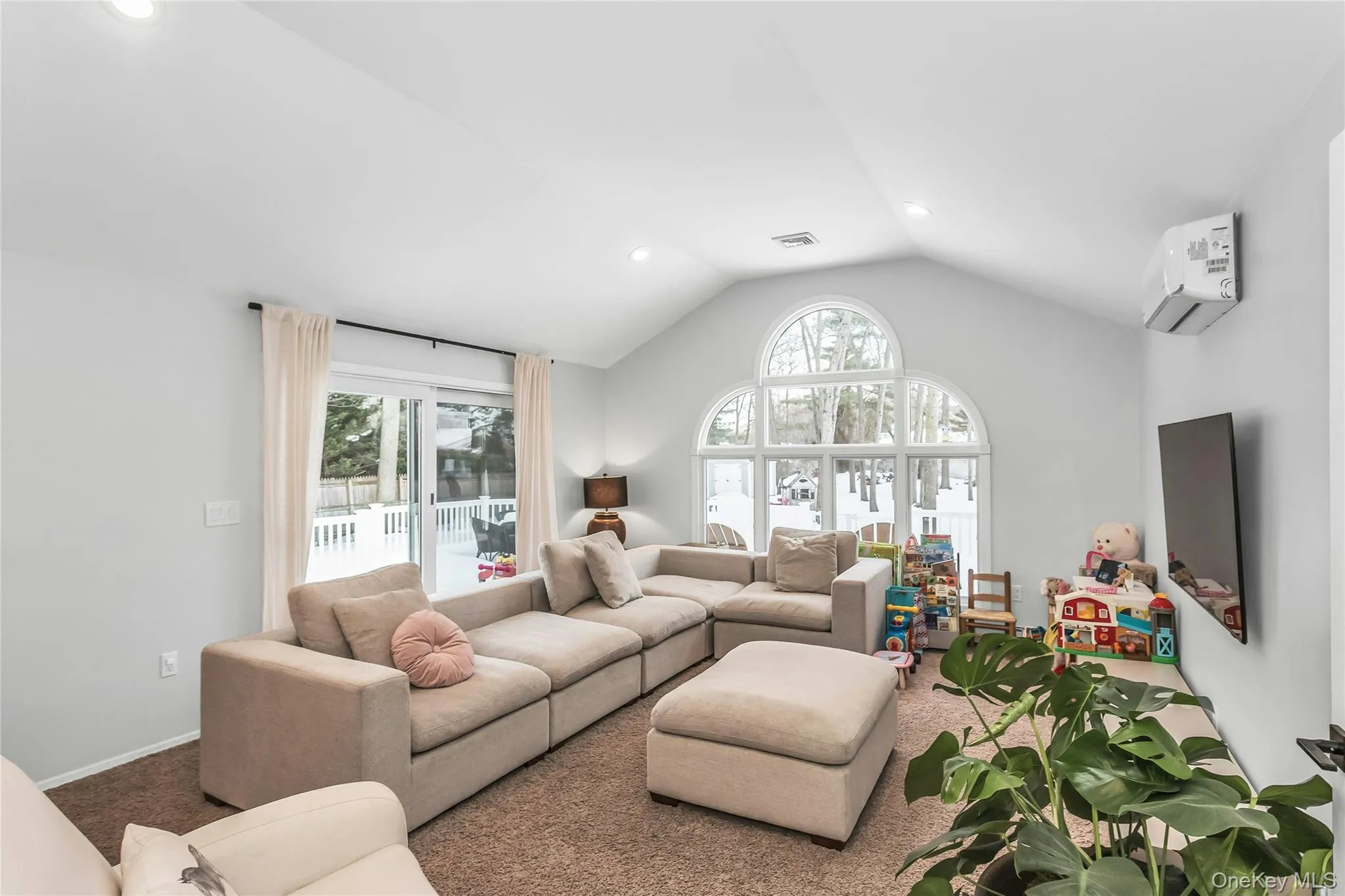 88 Burton Lane, Huntington, NY, 3 Bedrooms Bedrooms, 6 Rooms Rooms,1 BathroomBathrooms,Residential Lease,For Rent,Burton,0,965673 88 Burton Lane, Huntington, NY, 3 Bedrooms Bedrooms, 6 Rooms Rooms,1 BathroomBathrooms,Residential Lease,For Rent,Burton,0,965673