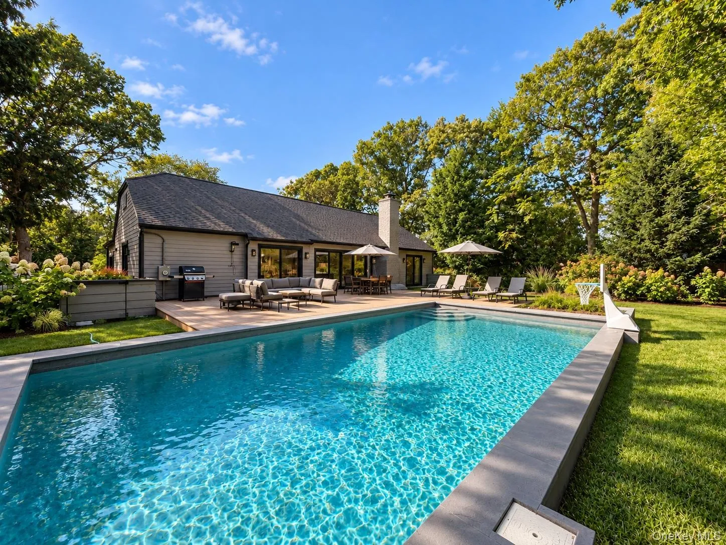 10 Hampton Street, Southampton, NY, 4 Bedroom Bedrooms, 12 Room Rooms,4 BathroomBathrooms,Residential Lease,For Rent,Hampton,0,965687 10 Hampton Street, Southampton, NY, 4 Bedroom Bedrooms, 12 Room Rooms,4 BathroomBathrooms,Residential Lease,For Rent,Hampton,0,965687