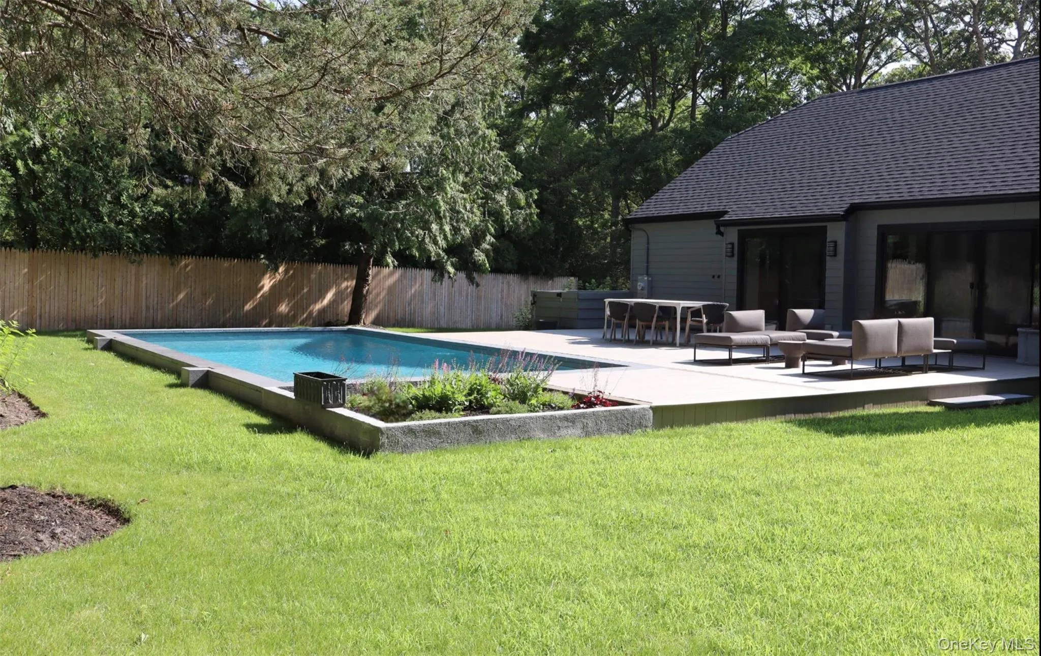 10 Hampton Street, Southampton, NY, 4 Bedrooms Bedrooms, 12 Rooms Rooms,4 BathroomsBathrooms,Residential Lease,For Rent,Hampton,0,965687 10 Hampton Street, Southampton, NY, 4 Bedrooms Bedrooms, 12 Rooms Rooms,4 BathroomsBathrooms,Residential Lease,For Rent,Hampton,0,965687