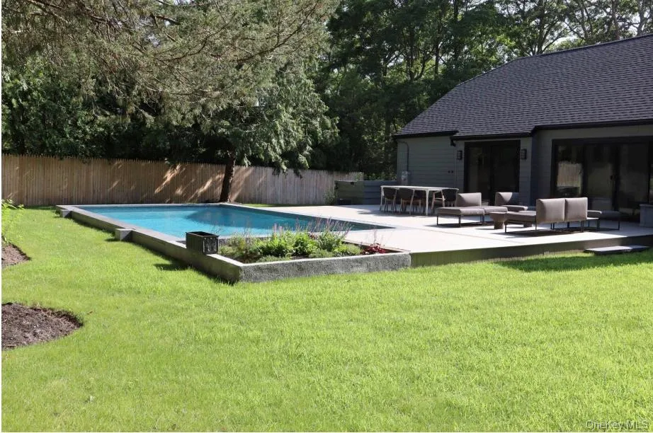 10 Hampton Street, Southampton, NY, 4 Bedrooms Bedrooms, 12 Rooms Rooms,4 BathroomsBathrooms,Residential Lease,For Rent,Hampton,0,965687 10 Hampton Street, Southampton, NY, 4 Bedrooms Bedrooms, 12 Rooms Rooms,4 BathroomsBathrooms,Residential Lease,For Rent,Hampton,0,965687