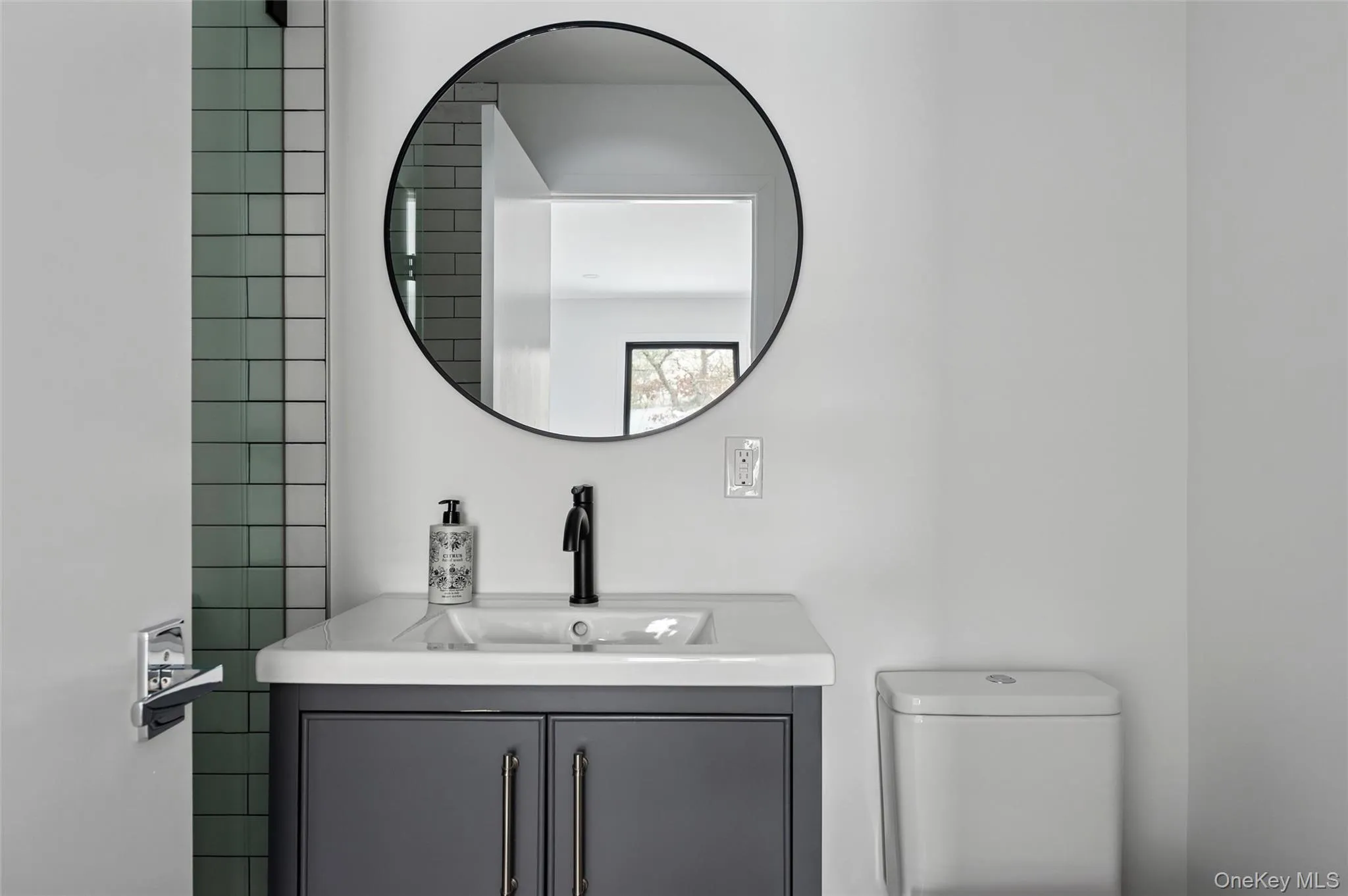 10 Hampton Street, Southampton, NY, 4 Bedrooms Bedrooms, 12 Rooms Rooms,4 BathroomsBathrooms,Residential Lease,For Rent,Hampton,0,965687 10 Hampton Street, Southampton, NY, 4 Bedrooms Bedrooms, 12 Rooms Rooms,4 BathroomsBathrooms,Residential Lease,For Rent,Hampton,0,965687