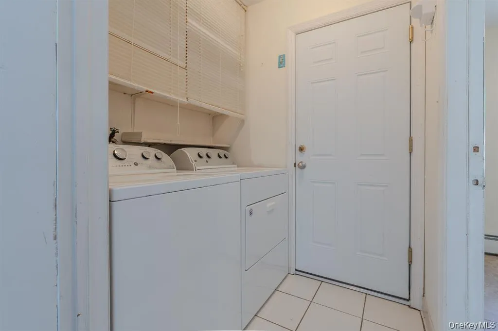 21 Mount Snow Lane, Brookhaven, NY, 1 Bedroom Bedrooms, 4 Rooms Rooms,1 BathroomBathrooms,Residential Lease,For Rent,Mount Snow,0,965692 21 Mount Snow Lane, Brookhaven, NY, 1 Bedroom Bedrooms, 4 Rooms Rooms,1 BathroomBathrooms,Residential Lease,For Rent,Mount Snow,0,965692