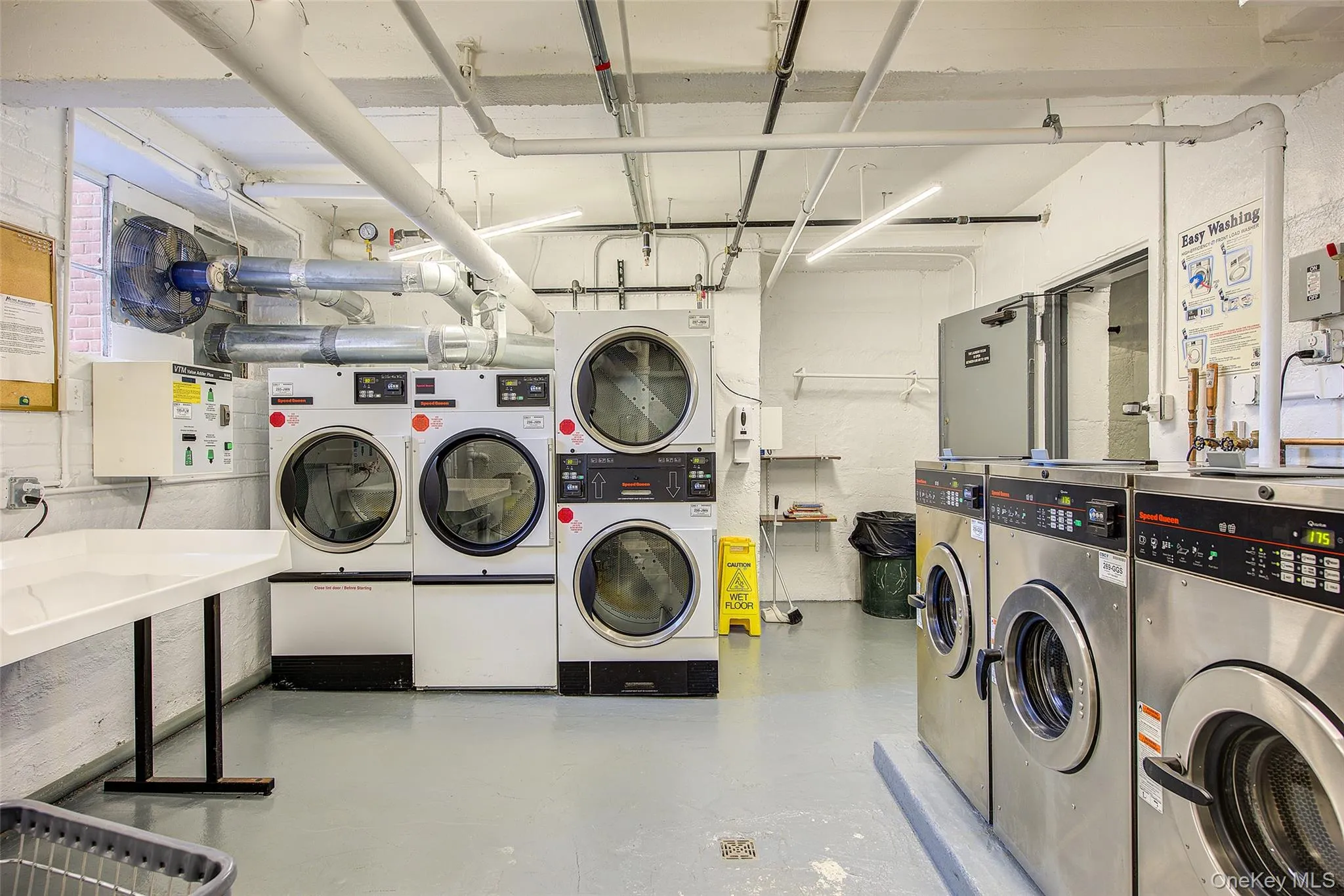 210-15 23rd Avenue, New York, NY, 2 Bedrooms Bedrooms, 5 Rooms Rooms,1 BathroomBathrooms,Residential,For Rent,23rd,0,965693 210-15 23rd Avenue, New York, NY, 2 Bedrooms Bedrooms, 5 Rooms Rooms,1 BathroomBathrooms,Residential,For Rent,23rd,0,965693