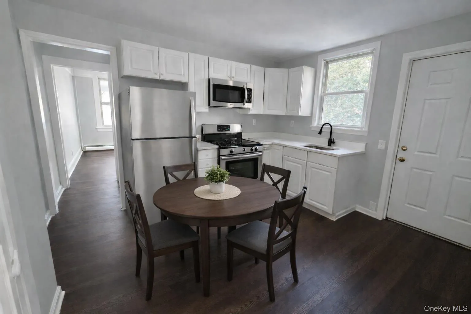 64-66 Hawley Avenue, Islip, NY, 2 Bedrooms Bedrooms, 4 Rooms Rooms,1 BathroomBathrooms,Residential Lease,For Rent,Hawley,0,965703 64-66 Hawley Avenue, Islip, NY, 2 Bedrooms Bedrooms, 4 Rooms Rooms,1 BathroomBathrooms,Residential Lease,For Rent,Hawley,0,965703