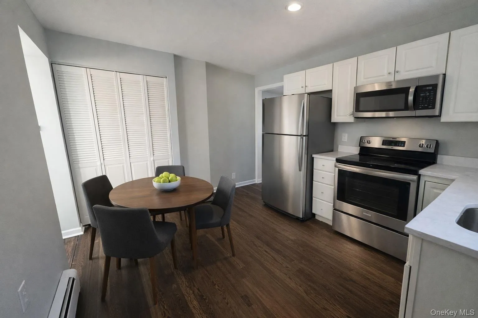 64-66 Hawley Avenue, Islip, NY, 2 Bedrooms Bedrooms, 4 Rooms Rooms,1 BathroomBathrooms,Residential Lease,For Rent,Hawley,0,965703 64-66 Hawley Avenue, Islip, NY, 2 Bedrooms Bedrooms, 4 Rooms Rooms,1 BathroomBathrooms,Residential Lease,For Rent,Hawley,0,965703