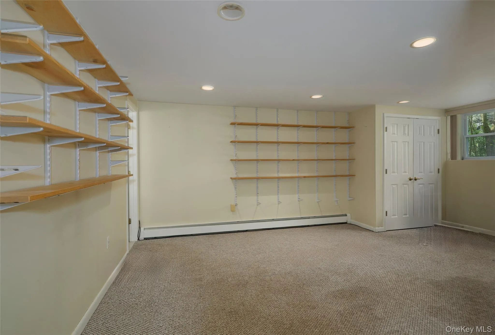 43 Sunset Terrace, Woodbury, NY, 3 Bedrooms Bedrooms, 9 Rooms Rooms,2 BathroomsBathrooms,Residential,For Rent,Sunset,0,965720 43 Sunset Terrace, Woodbury, NY, 3 Bedrooms Bedrooms, 9 Rooms Rooms,2 BathroomsBathrooms,Residential,For Rent,Sunset,0,965720