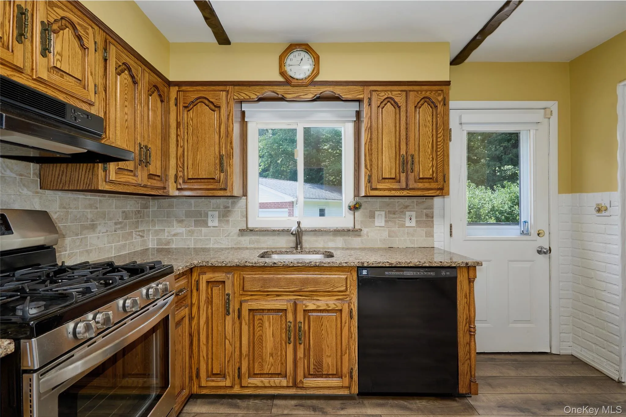 43 Sunset Terrace, Woodbury, NY, 3 Bedrooms Bedrooms, 9 Rooms Rooms,2 BathroomsBathrooms,Residential,For Rent,Sunset,0,965720 43 Sunset Terrace, Woodbury, NY, 3 Bedrooms Bedrooms, 9 Rooms Rooms,2 BathroomsBathrooms,Residential,For Rent,Sunset,0,965720