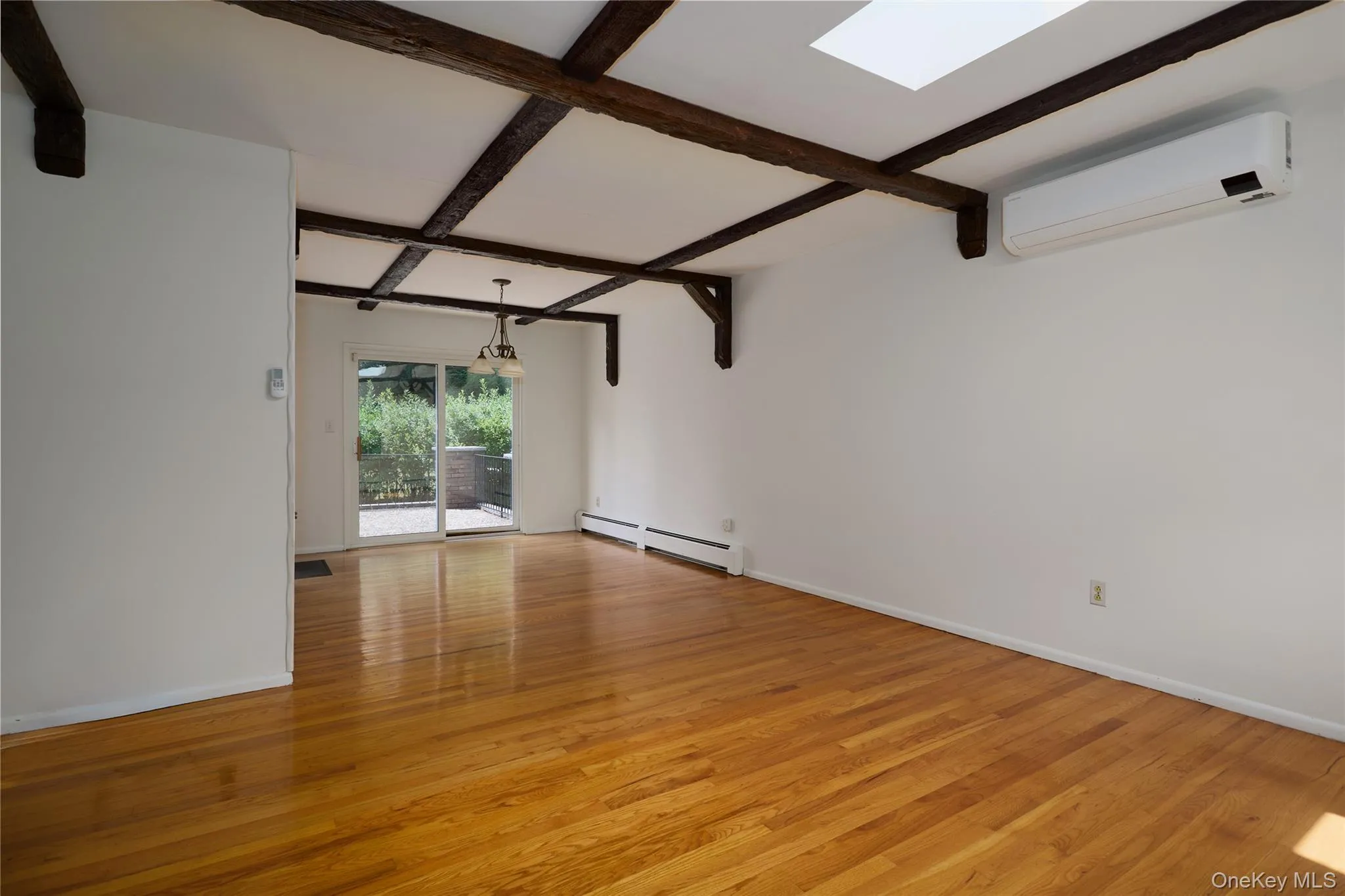 43 Sunset Terrace, Woodbury, NY, 3 Bedrooms Bedrooms, 9 Rooms Rooms,2 BathroomsBathrooms,Residential,For Rent,Sunset,0,965720 43 Sunset Terrace, Woodbury, NY, 3 Bedrooms Bedrooms, 9 Rooms Rooms,2 BathroomsBathrooms,Residential,For Rent,Sunset,0,965720