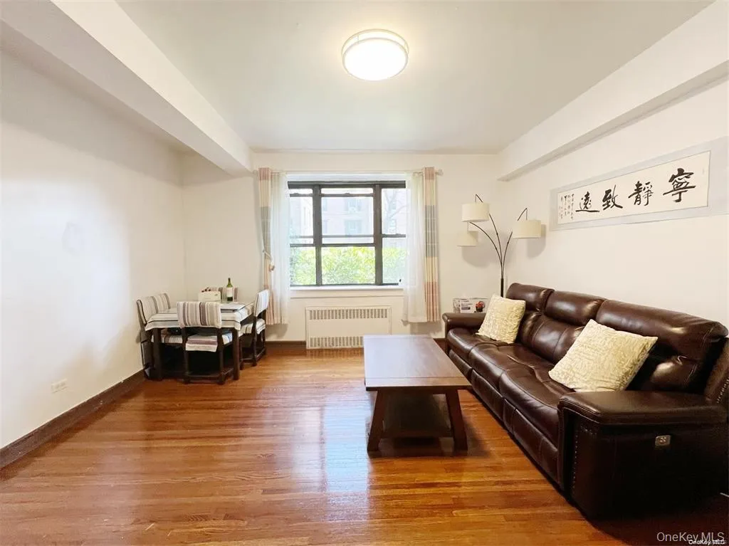 11219 34th Avenue, New York, NY, 2 Bedrooms Bedrooms, 4 Rooms Rooms,1 BathroomBathrooms,Residential,For Rent,34th,0,965722 11219 34th Avenue, New York, NY, 2 Bedrooms Bedrooms, 4 Rooms Rooms,1 BathroomBathrooms,Residential,For Rent,34th,0,965722