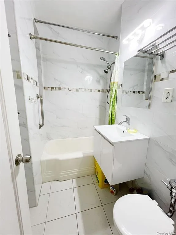 11219 34th Avenue, New York, NY, 2 Bedrooms Bedrooms, 4 Rooms Rooms,1 BathroomBathrooms,Residential,For Rent,34th,0,965722 11219 34th Avenue, New York, NY, 2 Bedrooms Bedrooms, 4 Rooms Rooms,1 BathroomBathrooms,Residential,For Rent,34th,0,965722