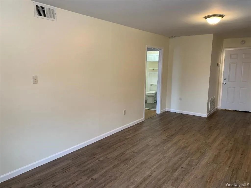 5273 Route 9w, Newburgh (town), NY, 2 Bedrooms Bedrooms, 4 Rooms Rooms,1 BathroomBathrooms,Residential Lease,For Rent,Route 9w,0,965726 5273 Route 9w, Newburgh (town), NY, 2 Bedrooms Bedrooms, 4 Rooms Rooms,1 BathroomBathrooms,Residential Lease,For Rent,Route 9w,0,965726