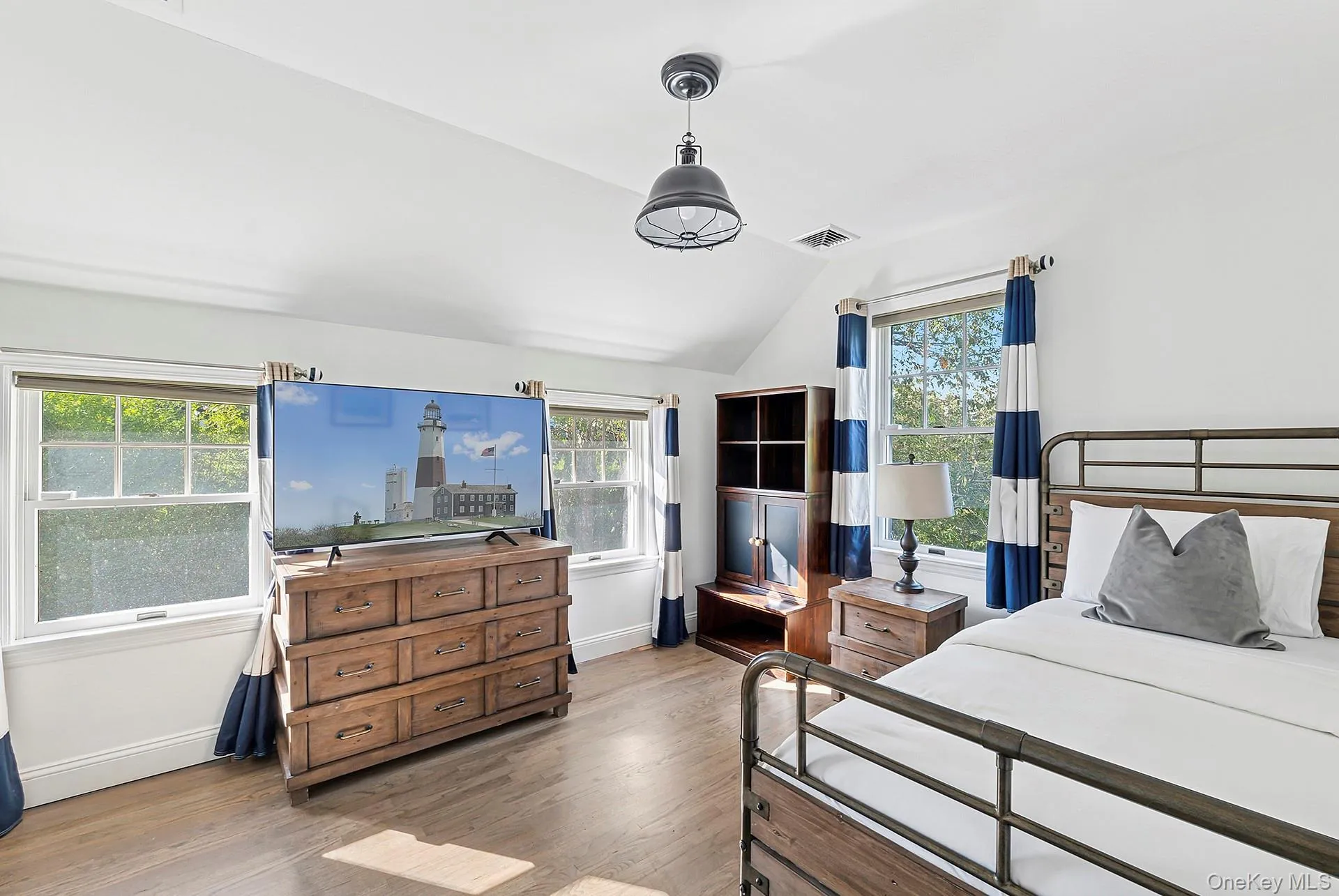 28 Windermere Drive, Southampton, NY, 4 Bedrooms Bedrooms, ,3 BathroomsBathrooms,Residential Lease,For Rent,Windermere,0,965730 28 Windermere Drive, Southampton, NY, 4 Bedrooms Bedrooms, ,3 BathroomsBathrooms,Residential Lease,For Rent,Windermere,0,965730