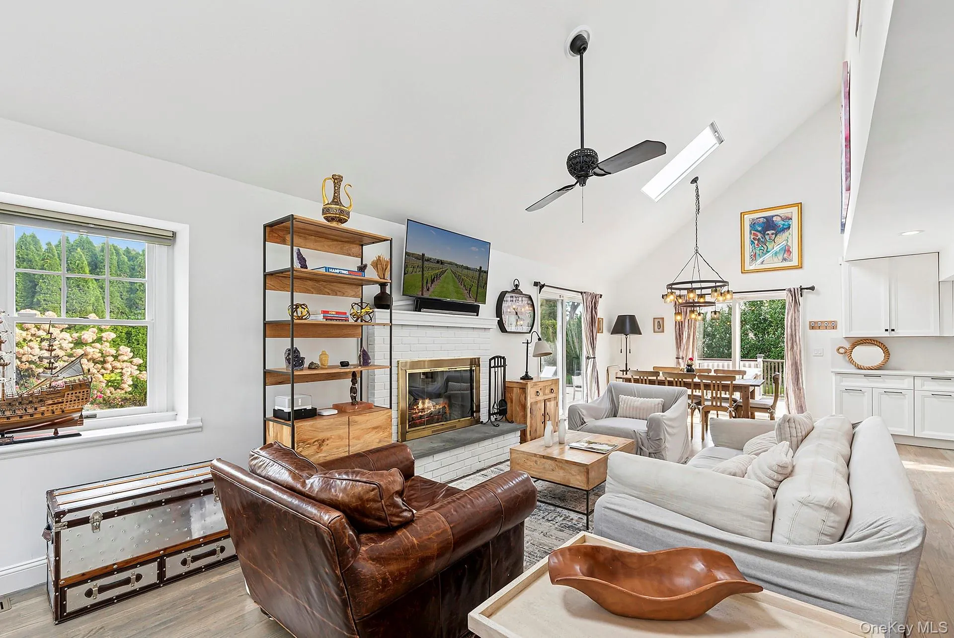 28 Windermere Drive, Southampton, NY, 4 Bedrooms Bedrooms, ,3 BathroomsBathrooms,Residential Lease,For Rent,Windermere,0,965730 28 Windermere Drive, Southampton, NY, 4 Bedrooms Bedrooms, ,3 BathroomsBathrooms,Residential Lease,For Rent,Windermere,0,965730