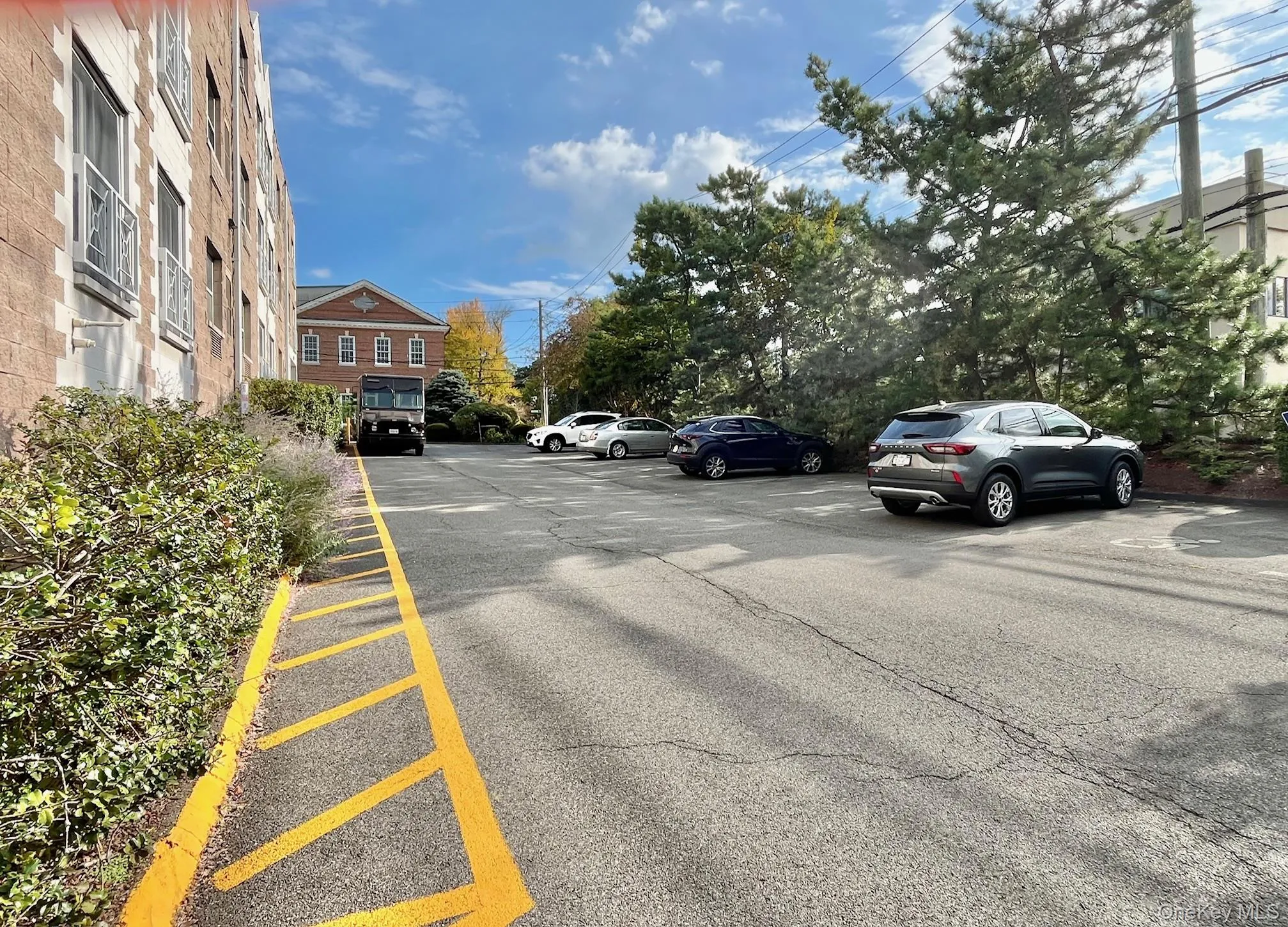 Free parking for all residents Free parking for all residents