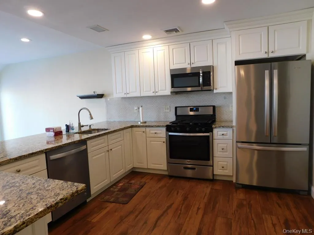 729 Hewitt Lane, New Windsor, NY, 2 Bedrooms Bedrooms, 5 Rooms Rooms,2 BathroomsBathrooms,Residential Lease,For Rent,Hewitt,0,965812 729 Hewitt Lane, New Windsor, NY, 2 Bedrooms Bedrooms, 5 Rooms Rooms,2 BathroomsBathrooms,Residential Lease,For Rent,Hewitt,0,965812