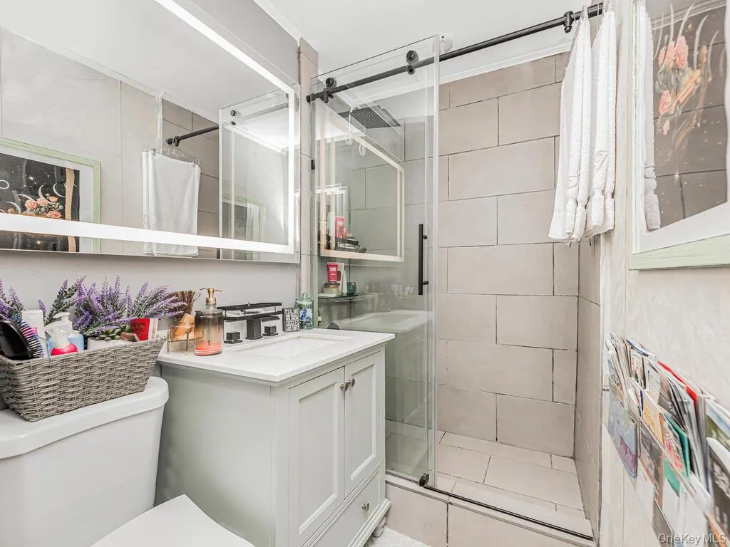 5800 Arlington Avenue, New York, NY, 1 Bedroom Bedrooms, 4 Rooms Rooms,1 BathroomBathrooms,Residential Sale,For Rent,Arlington,0,965814 5800 Arlington Avenue, New York, NY, 1 Bedroom Bedrooms, 4 Rooms Rooms,1 BathroomBathrooms,Residential Sale,For Rent,Arlington,0,965814