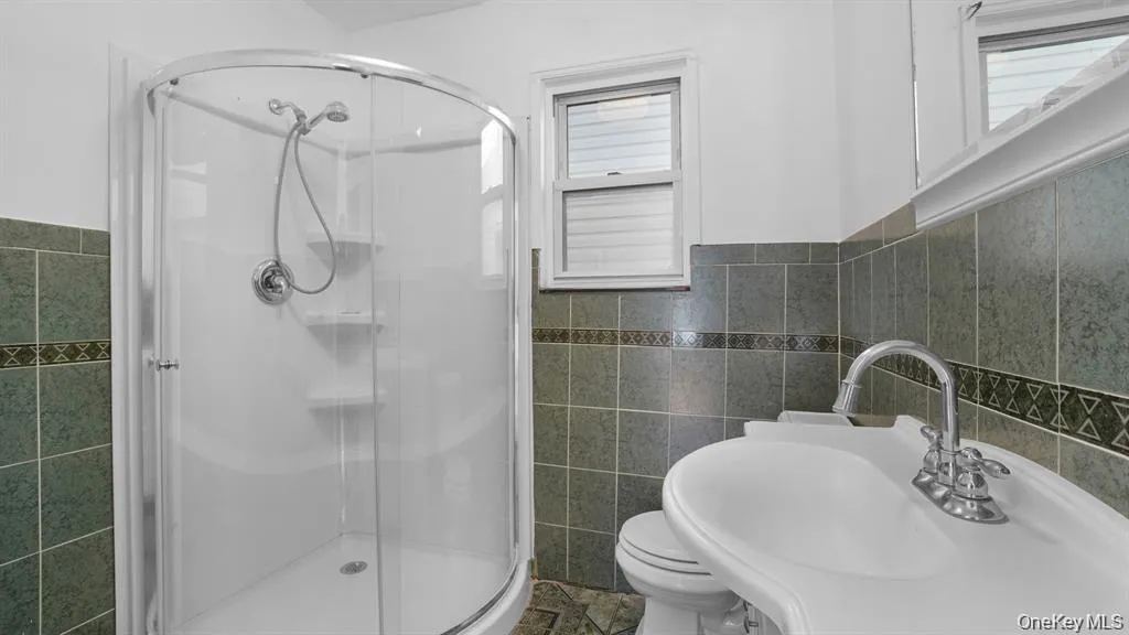 10743 Inwood Street, New York, NY, 3 Bedrooms Bedrooms, 6 Rooms Rooms,2 BathroomsBathrooms,Residential Lease,For Rent,Inwood,0,965821 10743 Inwood Street, New York, NY, 3 Bedrooms Bedrooms, 6 Rooms Rooms,2 BathroomsBathrooms,Residential Lease,For Rent,Inwood,0,965821