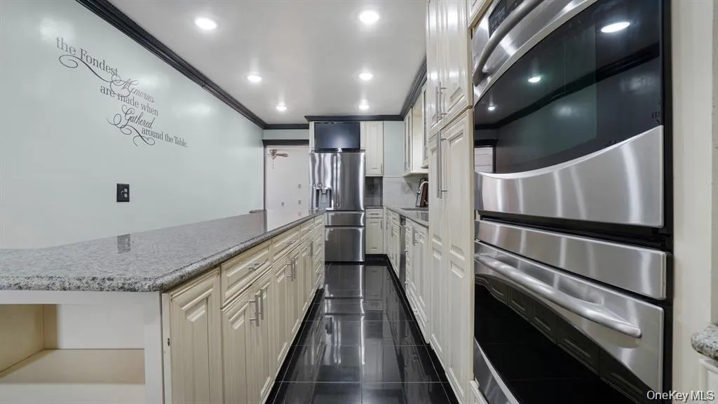 10743 Inwood Street, New York, NY, 3 Bedrooms Bedrooms, 6 Rooms Rooms,2 BathroomsBathrooms,Residential Lease,For Rent,Inwood,0,965821 10743 Inwood Street, New York, NY, 3 Bedrooms Bedrooms, 6 Rooms Rooms,2 BathroomsBathrooms,Residential Lease,For Rent,Inwood,0,965821