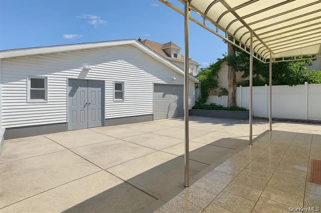 10743 Inwood Street, New York, NY, 3 Bedrooms Bedrooms, 6 Rooms Rooms,2 BathroomsBathrooms,Residential Lease,For Rent,Inwood,0,965821 10743 Inwood Street, New York, NY, 3 Bedrooms Bedrooms, 6 Rooms Rooms,2 BathroomsBathrooms,Residential Lease,For Rent,Inwood,0,965821