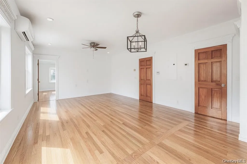 10743 Inwood Street, New York, NY, 3 Bedrooms Bedrooms, 6 Rooms Rooms,2 BathroomsBathrooms,Residential Lease,For Rent,Inwood,0,965821 10743 Inwood Street, New York, NY, 3 Bedrooms Bedrooms, 6 Rooms Rooms,2 BathroomsBathrooms,Residential Lease,For Rent,Inwood,0,965821