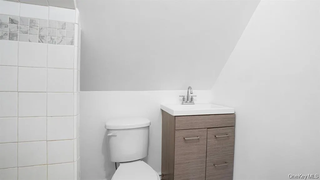 10743 Inwood Street, New York, NY, 3 Bedrooms Bedrooms, 6 Rooms Rooms,2 BathroomsBathrooms,Residential Lease,For Rent,Inwood,0,965821 10743 Inwood Street, New York, NY, 3 Bedrooms Bedrooms, 6 Rooms Rooms,2 BathroomsBathrooms,Residential Lease,For Rent,Inwood,0,965821