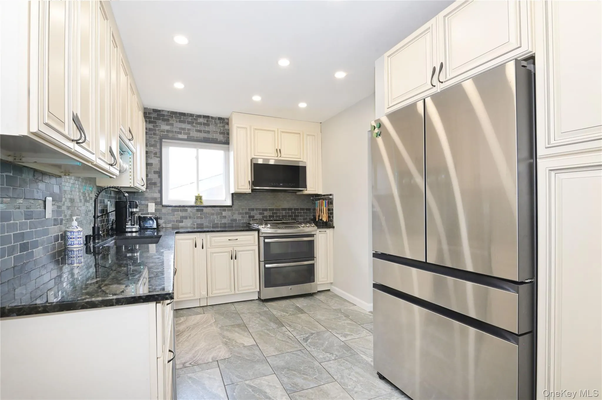 3485 Riverside Drive, Hempstead, NY, 3 Bedrooms Bedrooms, 8 Rooms Rooms,2 BathroomsBathrooms,Residential Lease,For Rent,Riverside,0,965827 3485 Riverside Drive, Hempstead, NY, 3 Bedrooms Bedrooms, 8 Rooms Rooms,2 BathroomsBathrooms,Residential Lease,For Rent,Riverside,0,965827