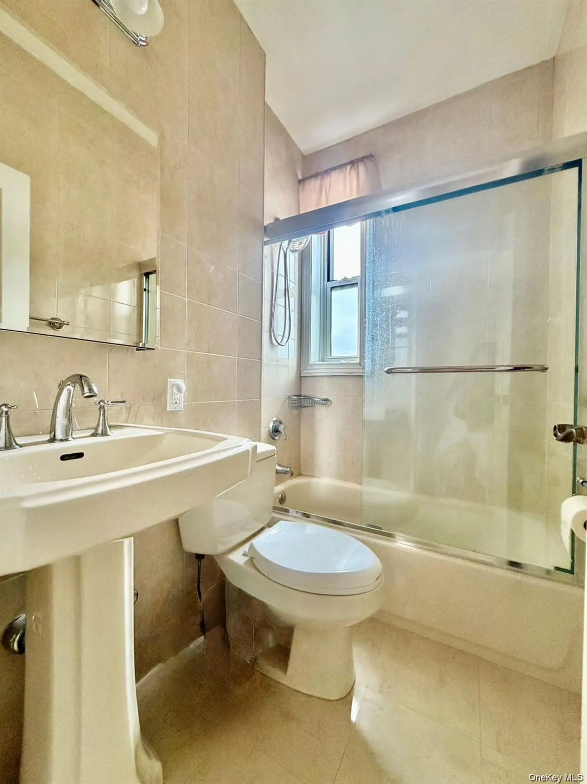 111 7th Street, Hempstead, NY, 1 Bedroom Bedrooms, 3 Rooms Rooms,1 BathroomBathrooms,Residential Lease,For Rent,7th,0,965829 111 7th Street, Hempstead, NY, 1 Bedroom Bedrooms, 3 Rooms Rooms,1 BathroomBathrooms,Residential Lease,For Rent,7th,0,965829