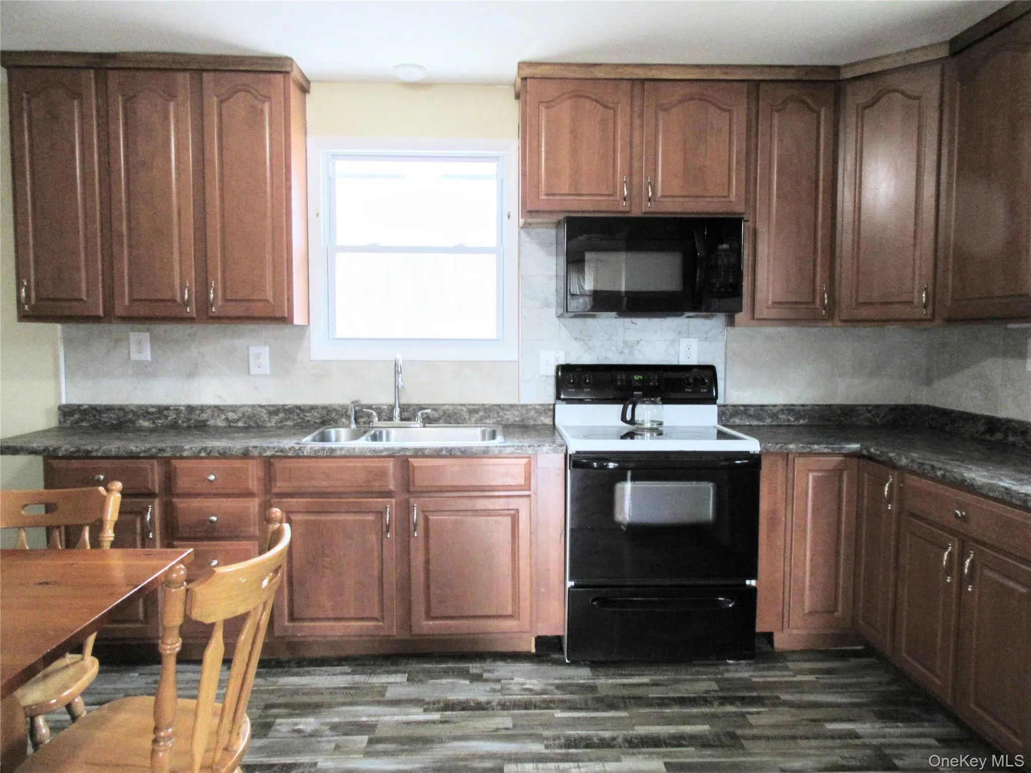 18 Station Road, Blooming Grove, NY, 3 Bedrooms Bedrooms, 5 Rooms Rooms,1 BathroomBathrooms,Residential Lease,For Rent,Station,0,965833 18 Station Road, Blooming Grove, NY, 3 Bedrooms Bedrooms, 5 Rooms Rooms,1 BathroomBathrooms,Residential Lease,For Rent,Station,0,965833