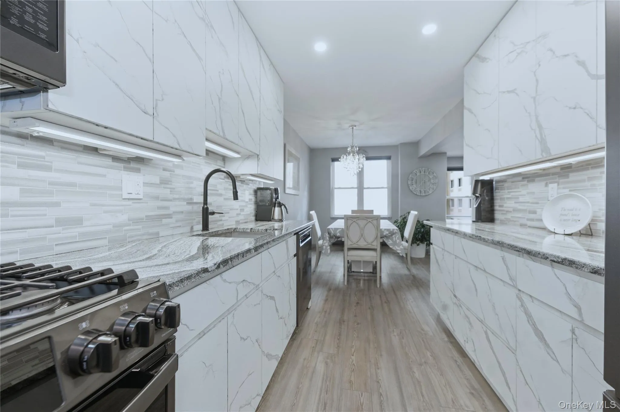 522 Shore Road, Long Beach, NY, 2 Bedrooms Bedrooms, 6 Rooms Rooms,1 BathroomBathrooms,Residential,For Rent,Shore Road,0,965868 522 Shore Road, Long Beach, NY, 2 Bedrooms Bedrooms, 6 Rooms Rooms,1 BathroomBathrooms,Residential,For Rent,Shore Road,0,965868