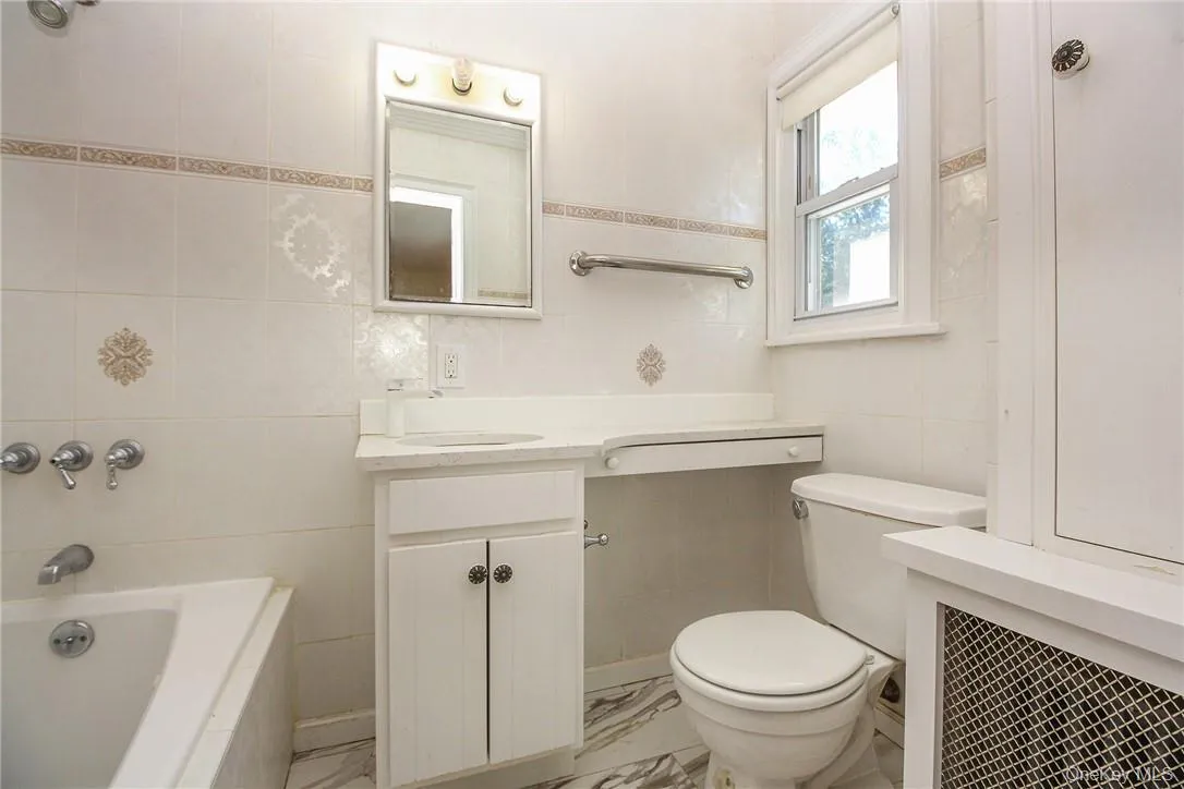 237 Coligni Avenue, New Rochelle, NY, 5 Bedrooms Bedrooms, 11 Rooms Rooms,3 BathroomsBathrooms,Residential,For Rent,Coligni,0,965870 237 Coligni Avenue, New Rochelle, NY, 5 Bedrooms Bedrooms, 11 Rooms Rooms,3 BathroomsBathrooms,Residential,For Rent,Coligni,0,965870