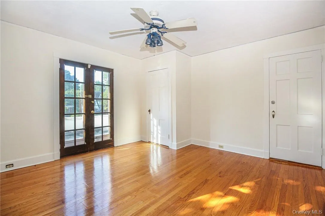 237 Coligni Avenue, New Rochelle, NY, 5 Bedrooms Bedrooms, 11 Rooms Rooms,3 BathroomsBathrooms,Residential,For Rent,Coligni,0,965870 237 Coligni Avenue, New Rochelle, NY, 5 Bedrooms Bedrooms, 11 Rooms Rooms,3 BathroomsBathrooms,Residential,For Rent,Coligni,0,965870