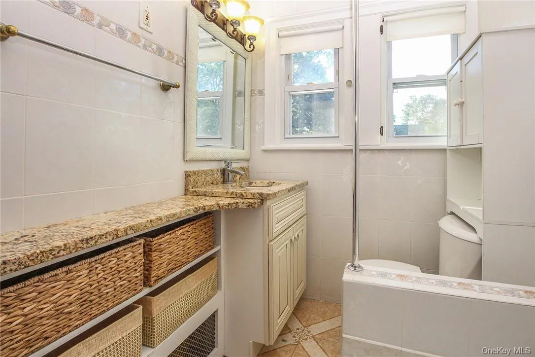 237 Coligni Avenue, New Rochelle, NY, 5 Bedrooms Bedrooms, 11 Rooms Rooms,3 BathroomsBathrooms,Residential,For Rent,Coligni,0,965870 237 Coligni Avenue, New Rochelle, NY, 5 Bedrooms Bedrooms, 11 Rooms Rooms,3 BathroomsBathrooms,Residential,For Rent,Coligni,0,965870