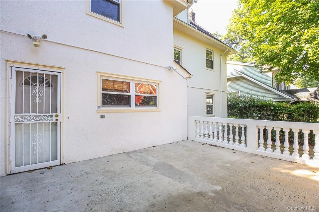237 Coligni Avenue, New Rochelle, NY, 5 Bedrooms Bedrooms, 11 Rooms Rooms,3 BathroomsBathrooms,Residential,For Rent,Coligni,0,965870 237 Coligni Avenue, New Rochelle, NY, 5 Bedrooms Bedrooms, 11 Rooms Rooms,3 BathroomsBathrooms,Residential,For Rent,Coligni,0,965870