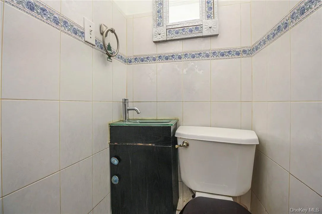 237 Coligni Avenue, New Rochelle, NY, 5 Bedrooms Bedrooms, 11 Rooms Rooms,3 BathroomsBathrooms,Residential,For Rent,Coligni,0,965870 237 Coligni Avenue, New Rochelle, NY, 5 Bedrooms Bedrooms, 11 Rooms Rooms,3 BathroomsBathrooms,Residential,For Rent,Coligni,0,965870