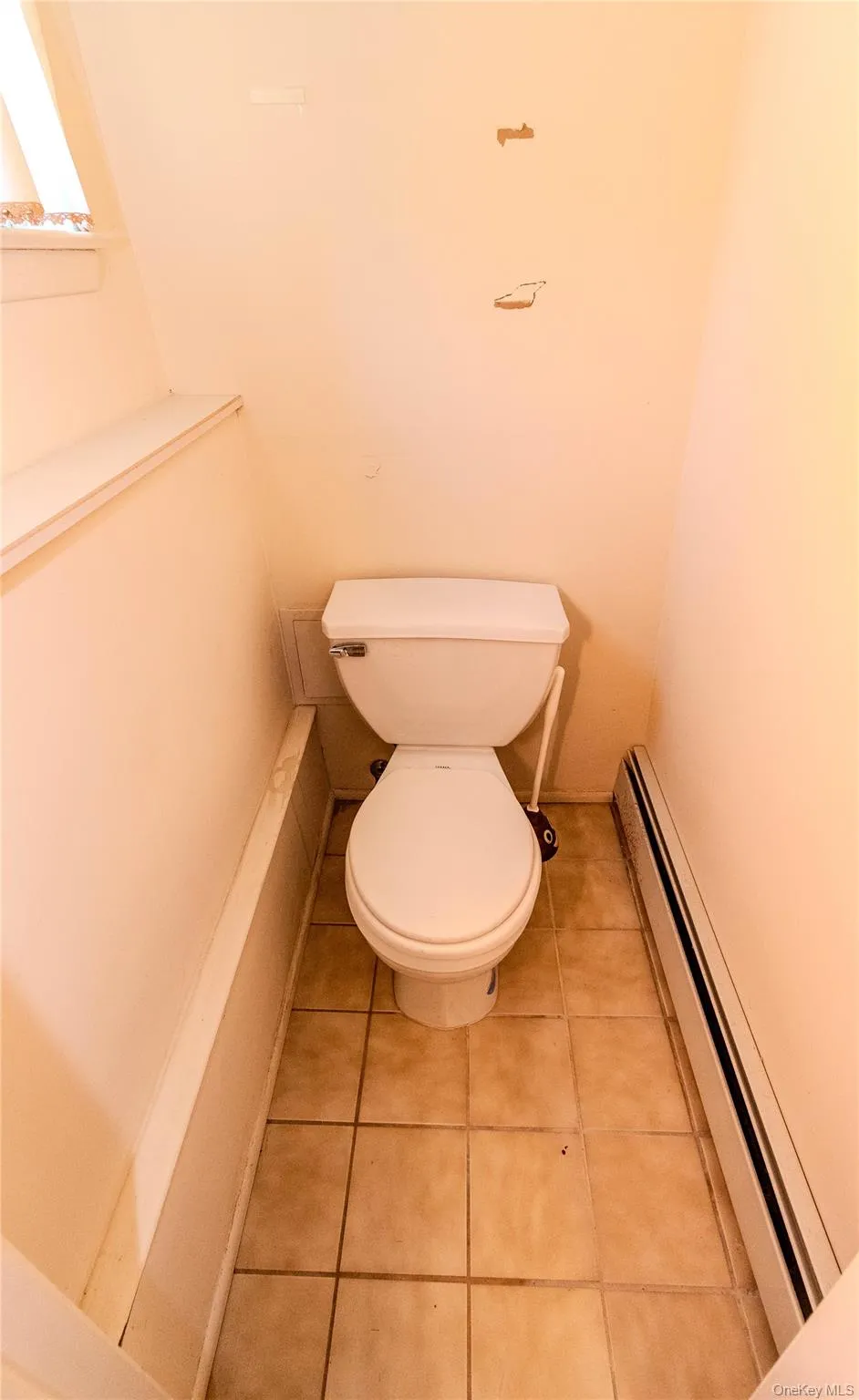 Downstairs toilet room Downstairs toilet room