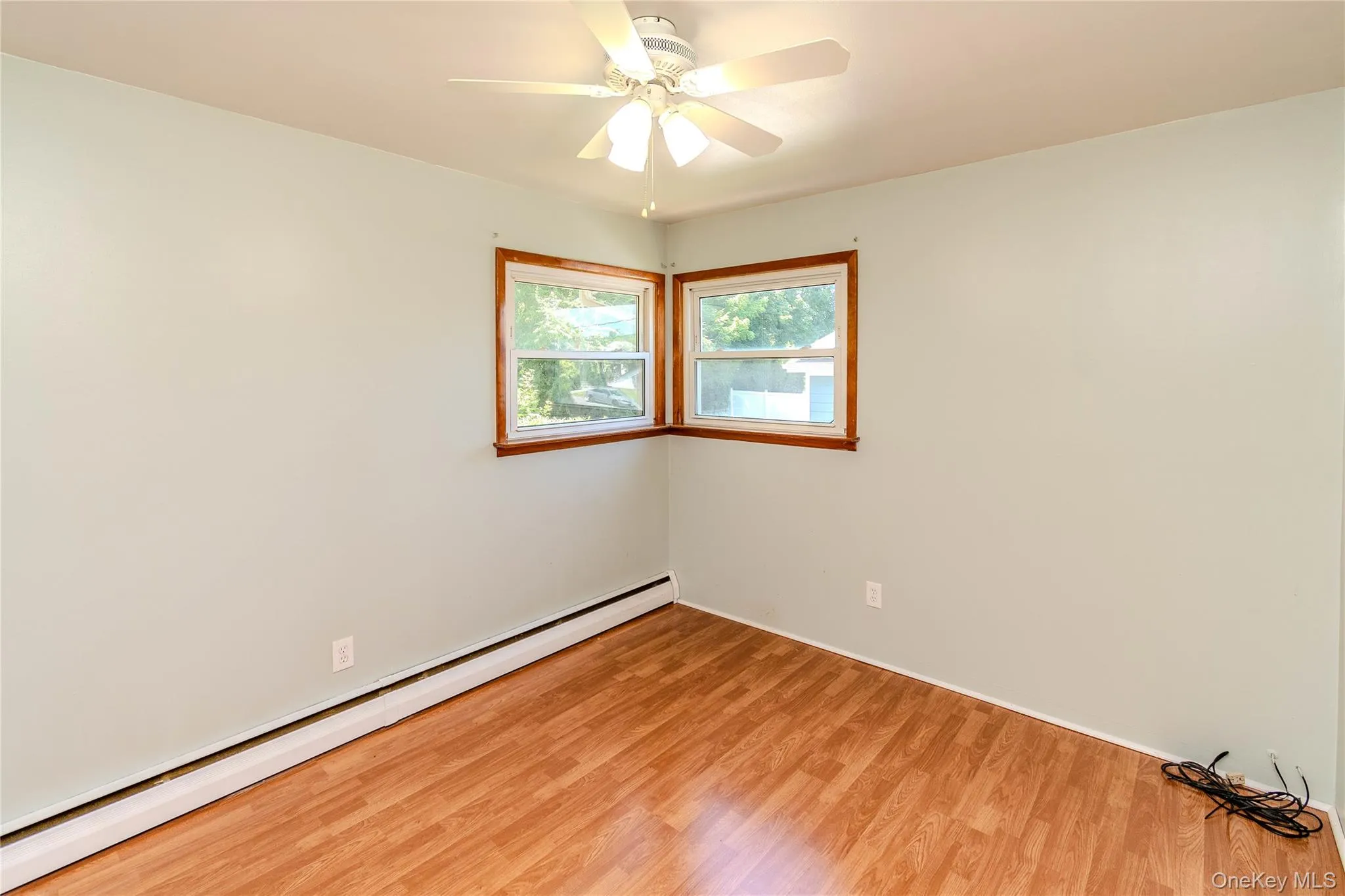 End bedroom End bedroom