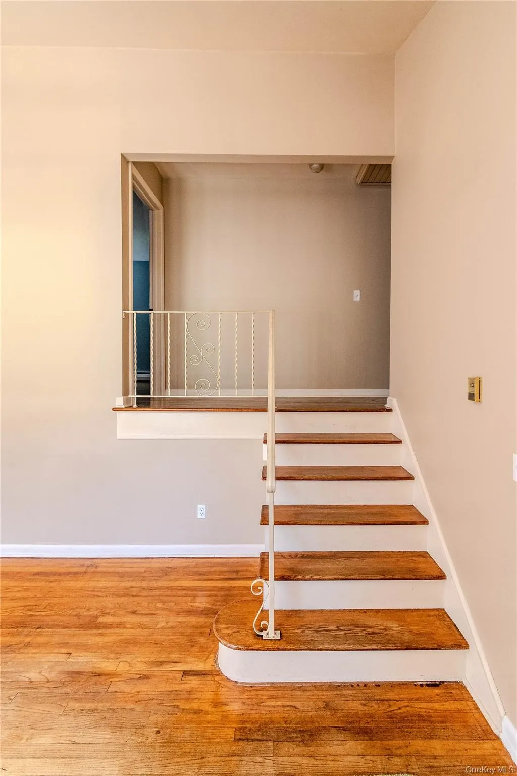 Stairway to upper level and bedrooms Stairway to upper level and bedrooms