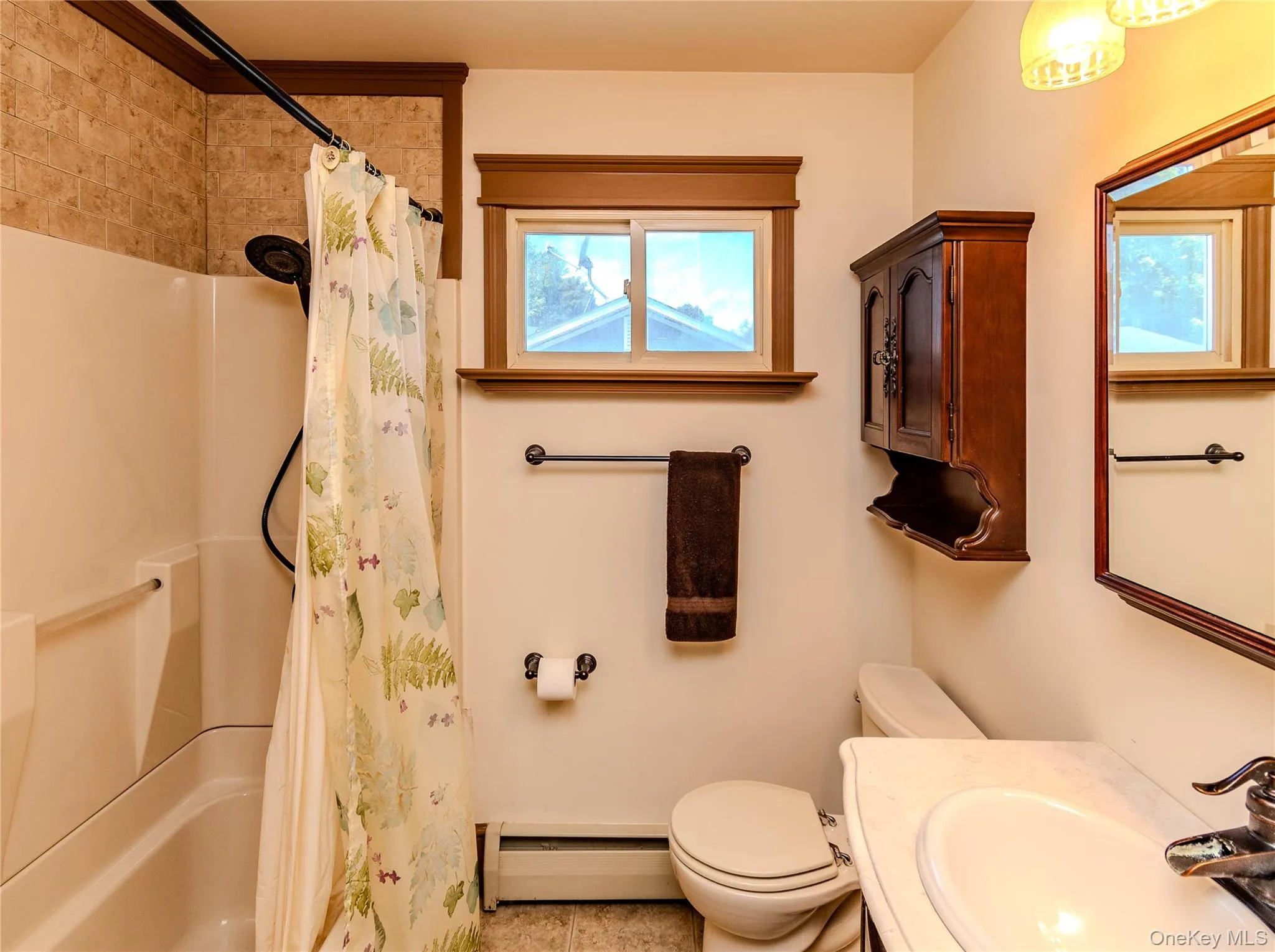 Main bathroom Main bathroom
