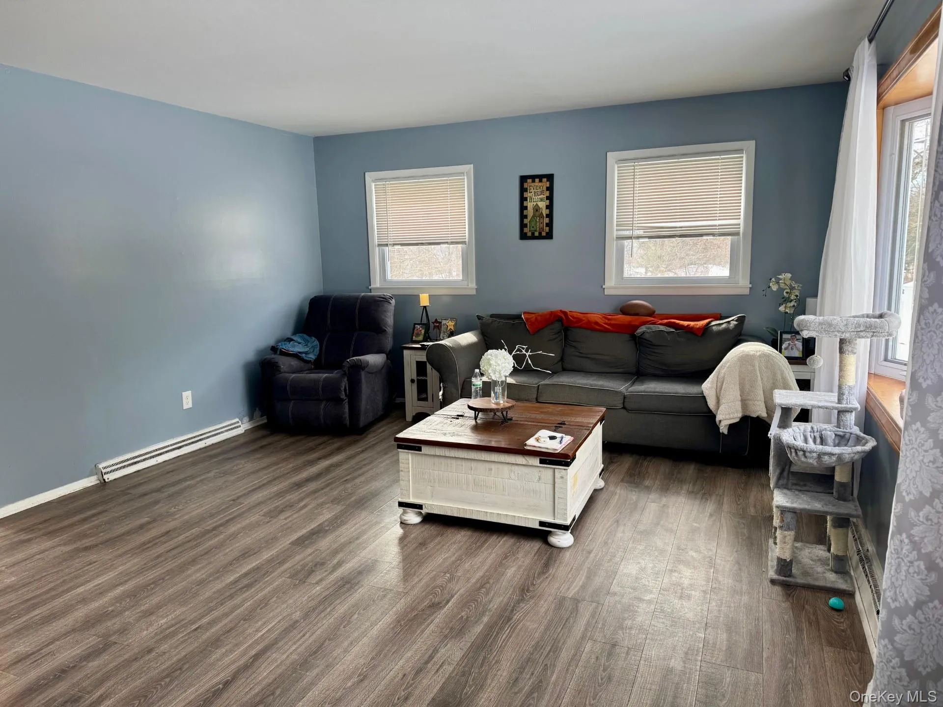 10 Maplewood Road, Woodbury, NY, 4 Bedrooms Bedrooms, 7 Rooms Rooms,2 BathroomsBathrooms,Residential,For Rent,Maplewood,0,965888 10 Maplewood Road, Woodbury, NY, 4 Bedrooms Bedrooms, 7 Rooms Rooms,2 BathroomsBathrooms,Residential,For Rent,Maplewood,0,965888