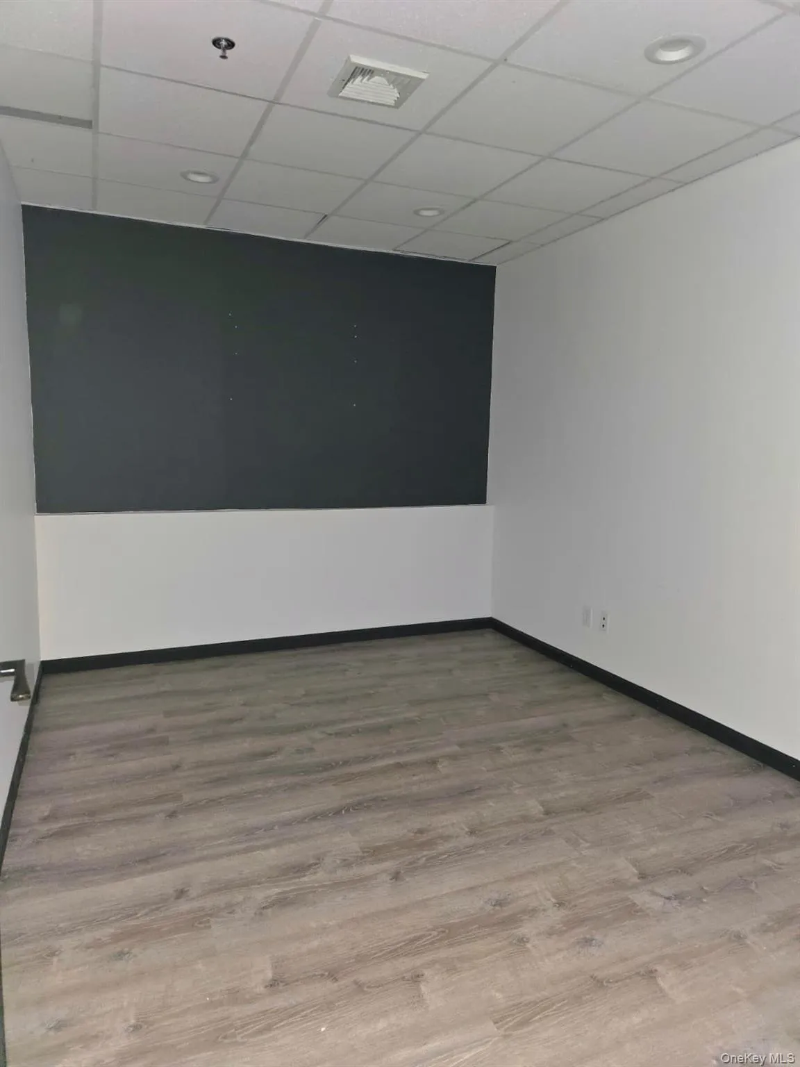 117 Main Street, Islip, NY, ,Commercial Lease,For Rent,Main,0,965912 117 Main Street, Islip, NY, ,Commercial Lease,For Rent,Main,0,965912